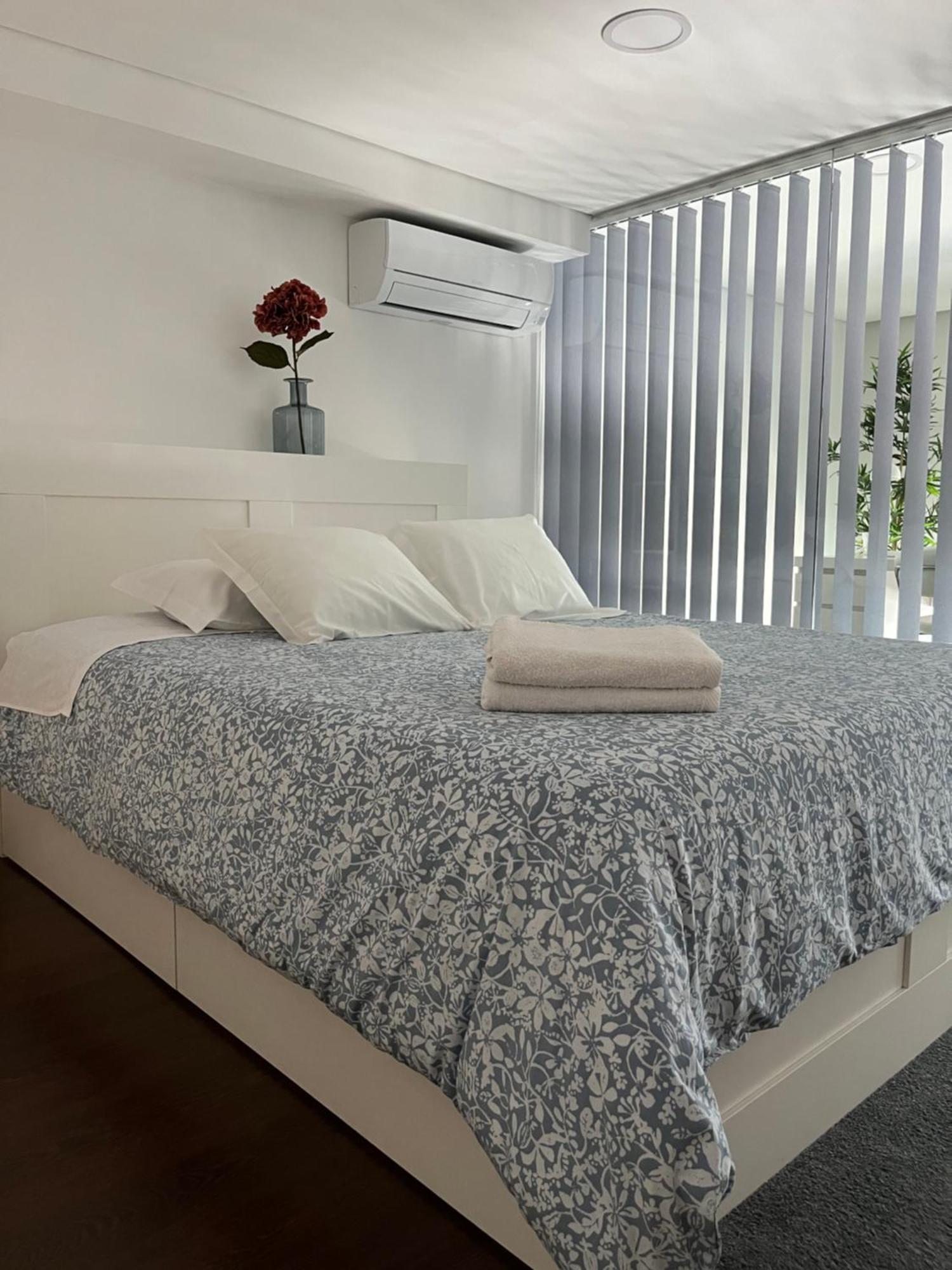 Oikos 77 Apartment Авиеро Екстериор снимка